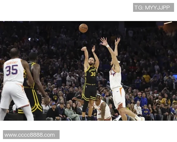 库里三分大赛决赛狂飙20球创历史纪录震惊全场再度证明射手之王地位 库里三分大赛决赛狂飙20球创历史纪录震惊全场再度证明射手之王地位